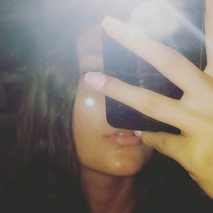 Meet your Posher, Lola